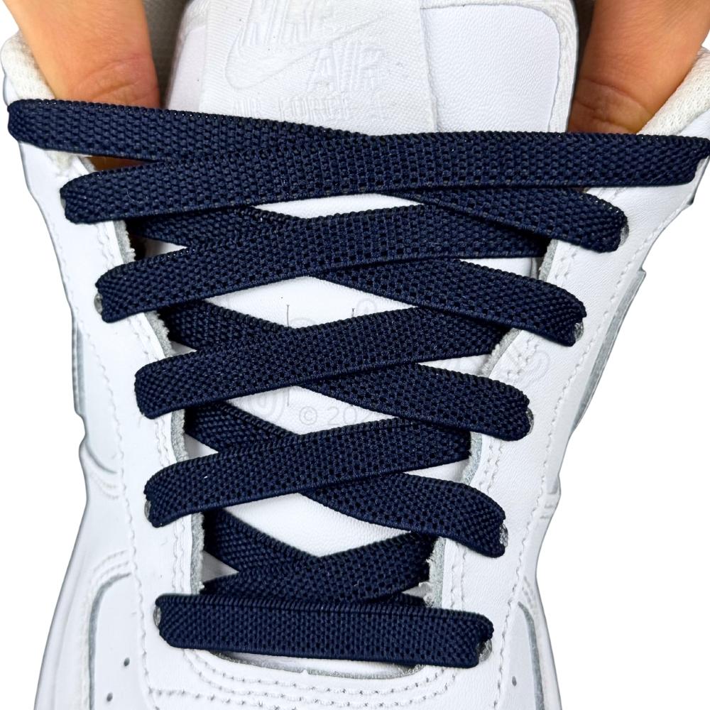 Elastische veters onzichtbaar strikken plat 9mm onzichtbare clipjes marineblauw met stretch uitgerekt