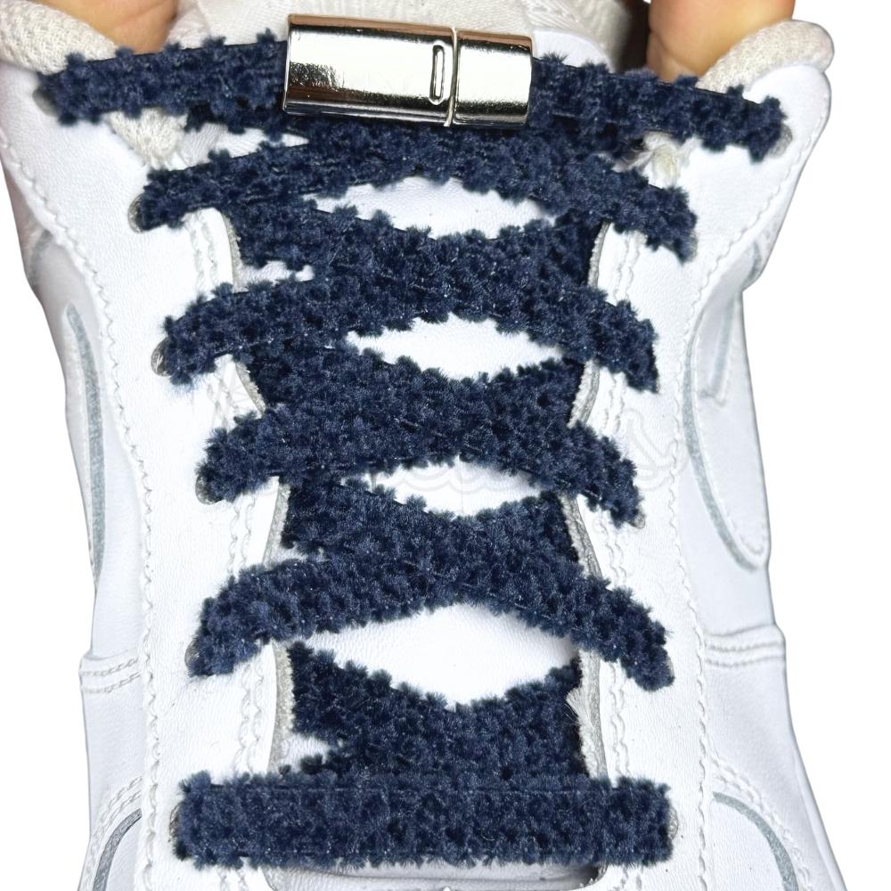 Elastische veters zonder strikken fluffy 7mm magnetische sluiting marineblauw met stretch uitgerekt