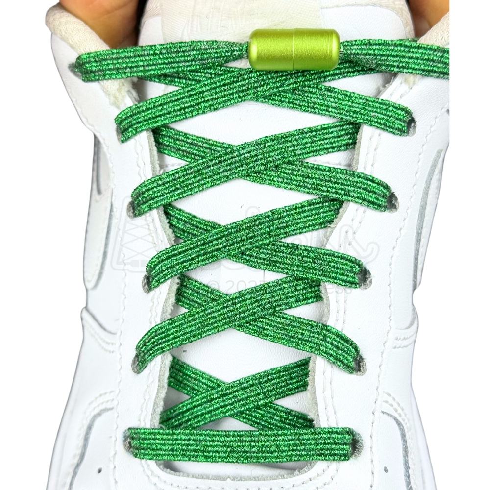 Elastische veters zonder strikken glitter 6mm capsule sluiting groen met stretch uitgerekt