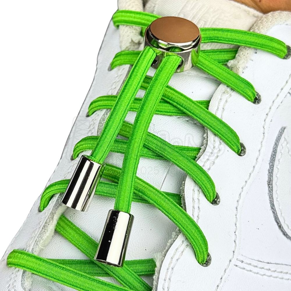 Elastische veters zonder strikken ovaal 4mm luxe lock groen geregen in witte Nike Air Force 1