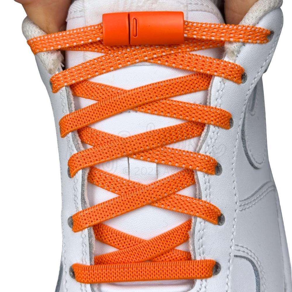 Elastische veters zonder strikken plat 6mm magnetische sluiting oranje met stretch uitgerekt
