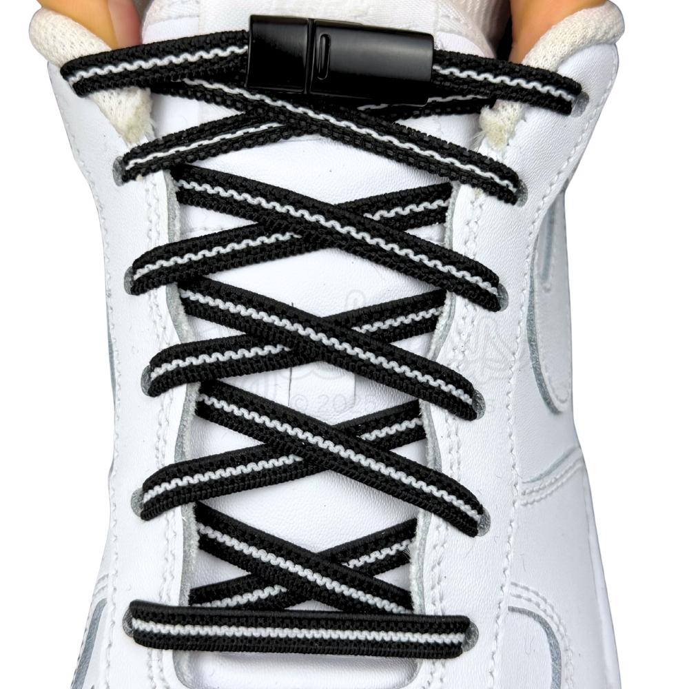 Elastische veters zonder strikken plat 6mm magnetische sluiting zwart wit met stretch uitgerekt