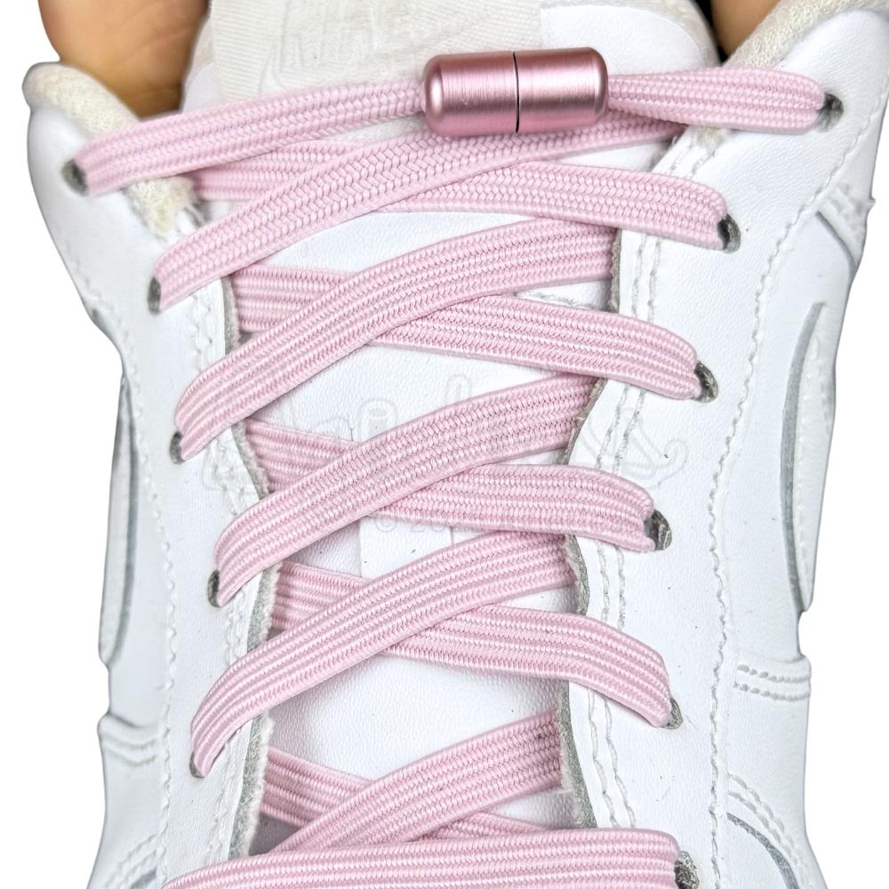 Elastische veters zonder strikken plat 7mm capsule sluiting roze met stretch uitgerekt