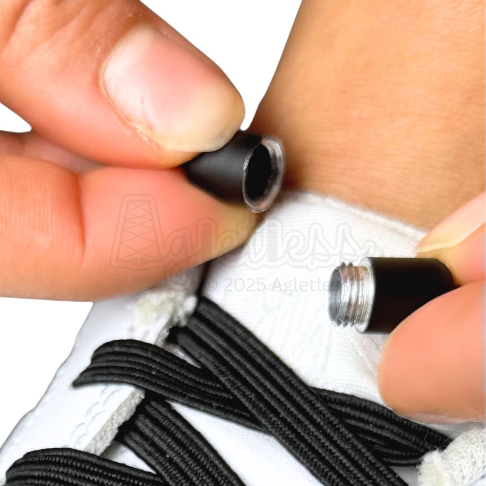 Elastische veters zonder strikken plat 7mm capsule sluiting zwart detailfoto van hoe de sluiting werkt