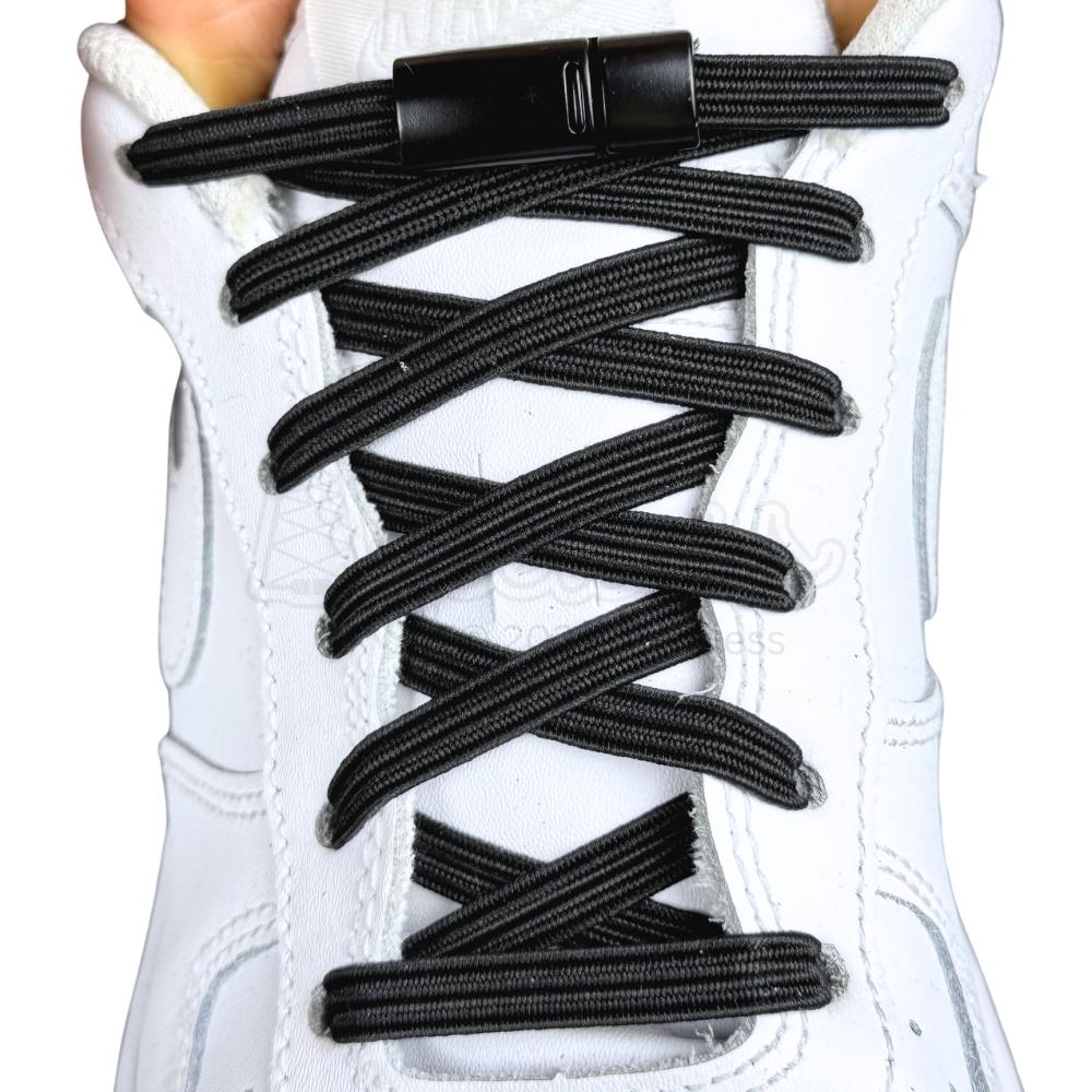 Elastische veters zonder strikken plat 7mm magnetische sluiting zwart met stretch uitgerekt