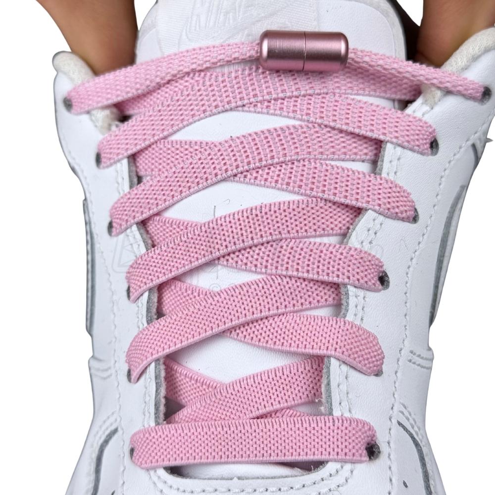 Elastische veters zonder strikken plat 9mm metalen draai capsule roze met stretch uitgerekt