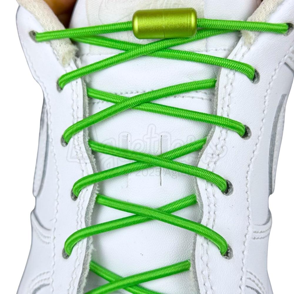 Elastische veters zonder strikken rond 3mm capsule sluiting appelgroen met stretch uitgerekt