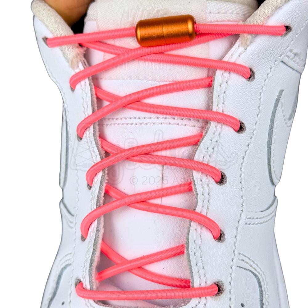 Elastische veters zonder strikken rond 3mm capsule sluiting fluorescerend rood met stretch uitgerekt