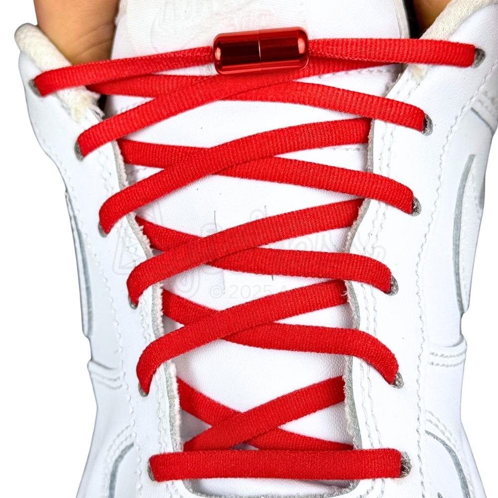 Elastische veters zonder strikken rond 5mm capsule sluiting rood met stretch uitgerekt