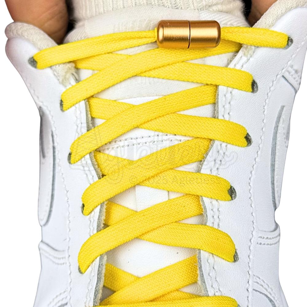 Elastische veters zonder strikken vintage 8mm capsule sluiting geel met stretch uitgerekt