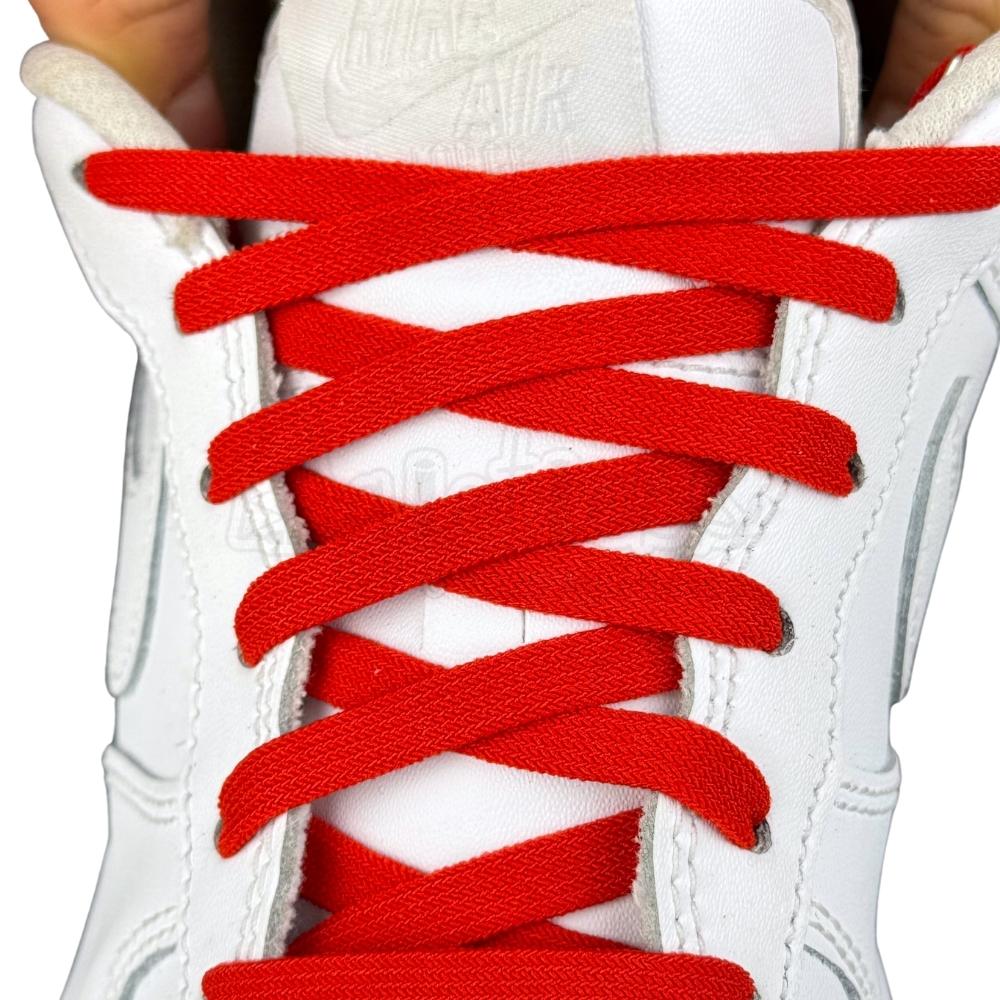 Elastische veters zonder strikken vintage 8mm onzichtbare clipjes rood met stretch uitgerekt