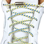 Elastische veters zonder strikken driehoek 3mm capsule sluiting wit blauw geel met stretch uitgerekt uitgelichte afbeelding