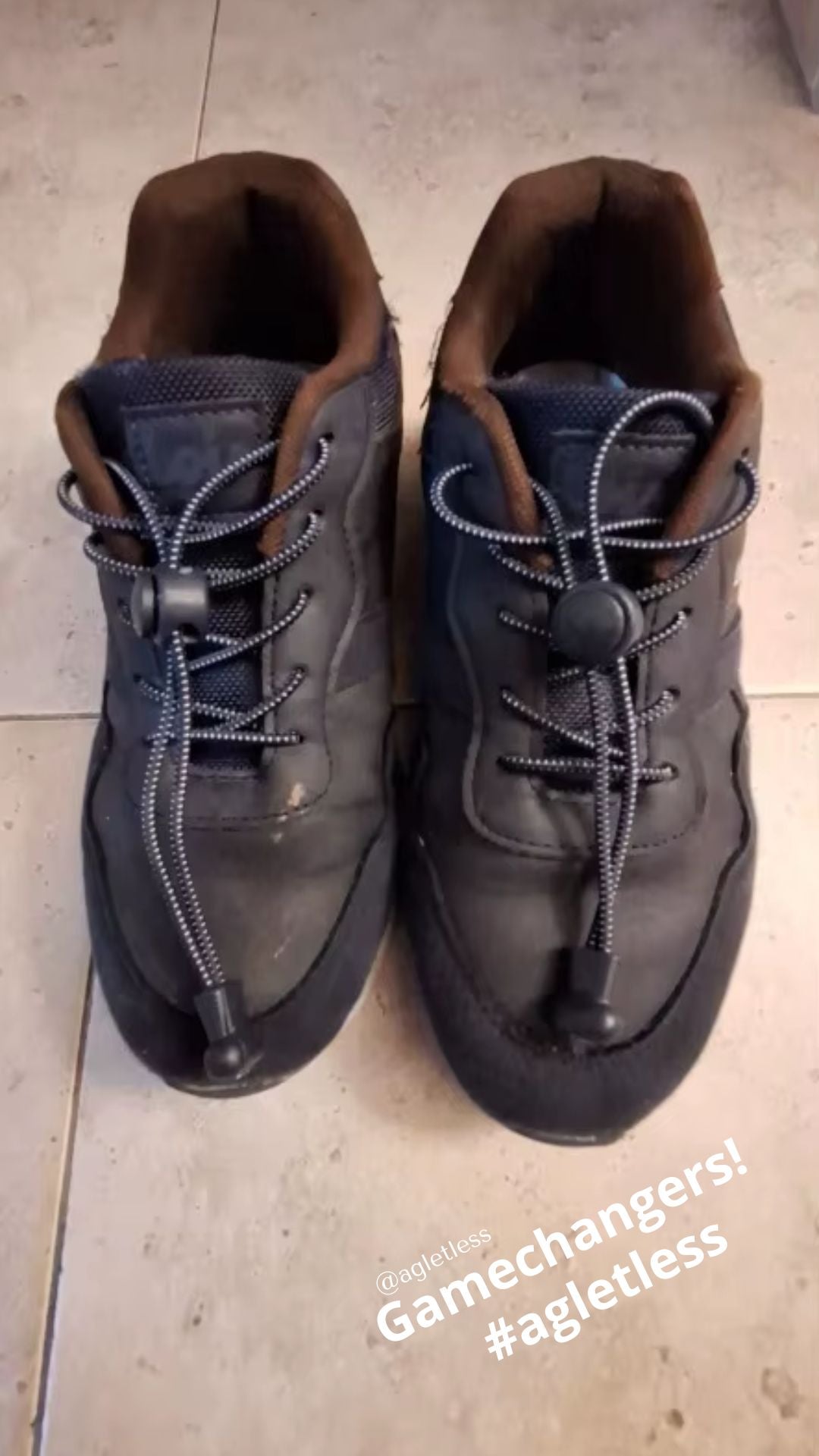 Een facebook post van een klant van zijn Agletless elastische veters met verstelbare sluiting