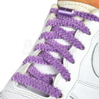 Elastische veters zonder strikken fluffy 7mm capsule sluiting paars geregen in witte Nike Air Force 1