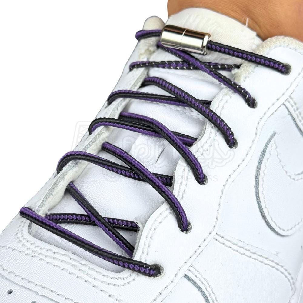 Elastische veters zonder strikken driehoek 3mm capsule sluiting zwart paars geregen in witte Nike Air Force 1