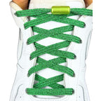 Elastische veters zonder strikken glitter 6mm capsule sluiting groen met stretch uitgerekt