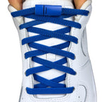 Elastische veters zonder strikken plat 6mm magnetische sluiting blauw met stretch uitgerekt