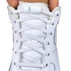 Elastische veters zonder strikken plat 6mm magnetische sluiting wit met stretch uitgerekt