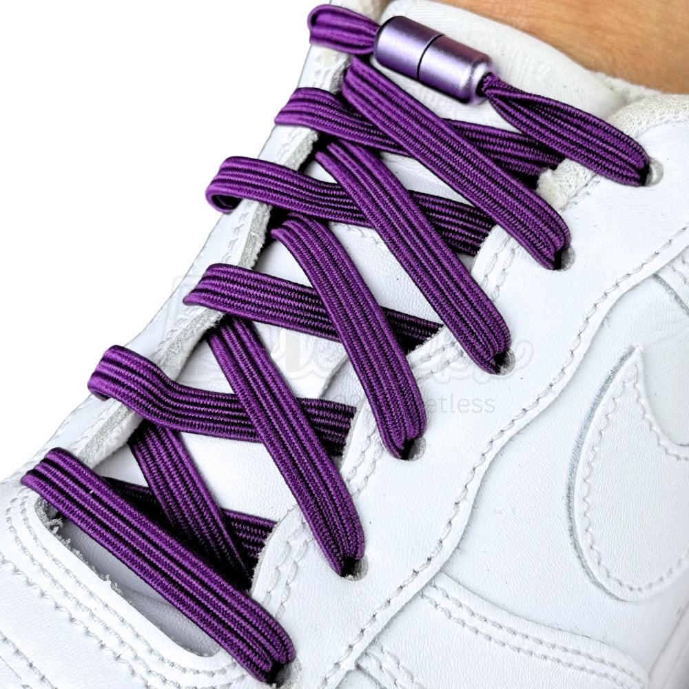 Elastische veters zonder strikken plat 7mm capsule sluiting paars geregen in witte Nike Air Force 1