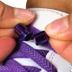 Elastische veters zonder strikken plat 8mm metalen draai capsule paars detailfoto van hoe de sluiting werkt