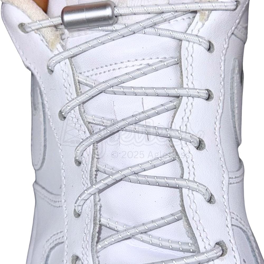 Elastische veters zonder strikken reflecterend 3mm capsule sluiting wit met stretch uitgerekt