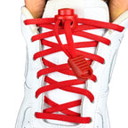 Elastische veters zonder strikken rond 5mm lock sluiting rood met stretch uitgerekt